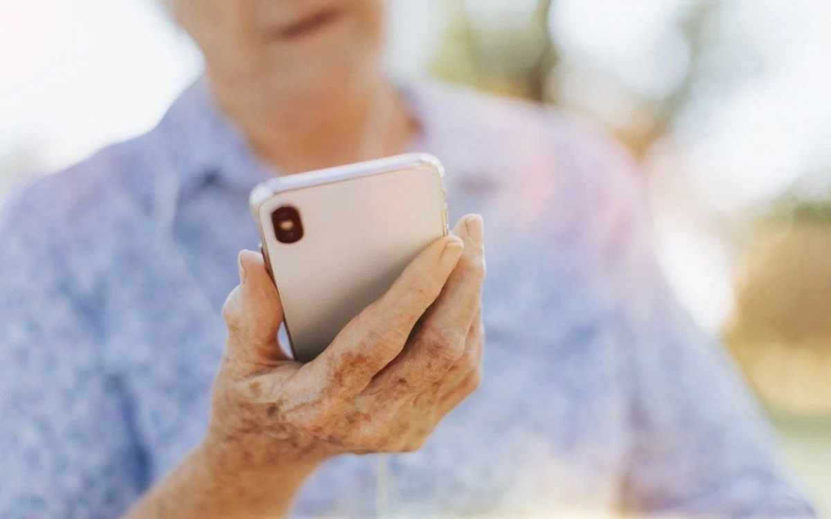 Servidores aposentados e pensionistas podem fazer prova de vida por aplicativo