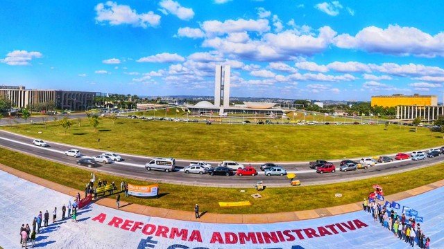 Centrais sindicais preparam Encontro Nacional de servidores contra a reforma administrativa