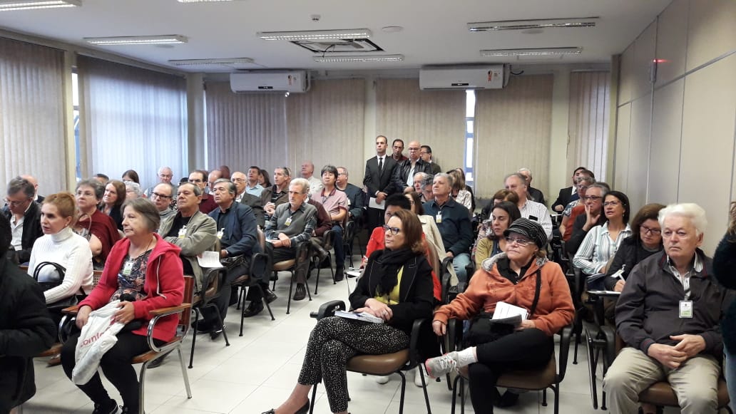  Filiados participam de reunião jurídica da DS Curitiba