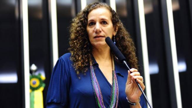 Deputada Jandira Feghali questiona os números da Reforma